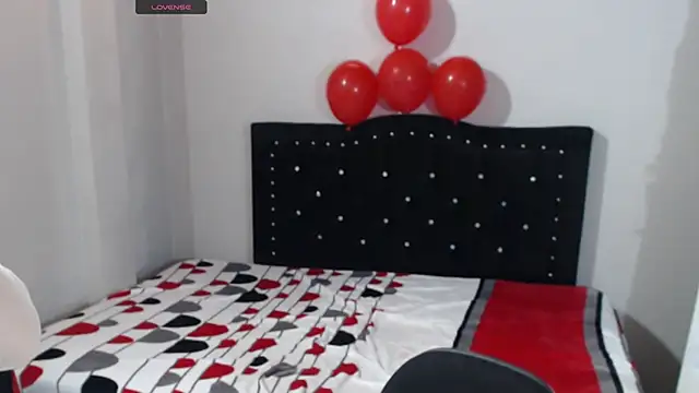 Coraline Playful online show from 10/31/25, 07:15