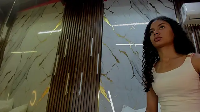 VictoriaDuart online show from 12/05/25, 08:16