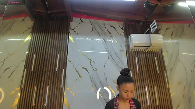 VictoriaDuart online show from 03/28/26, 08:30