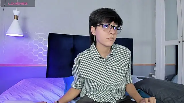 Tsuki Maru online show from 09/29/25, 07:08