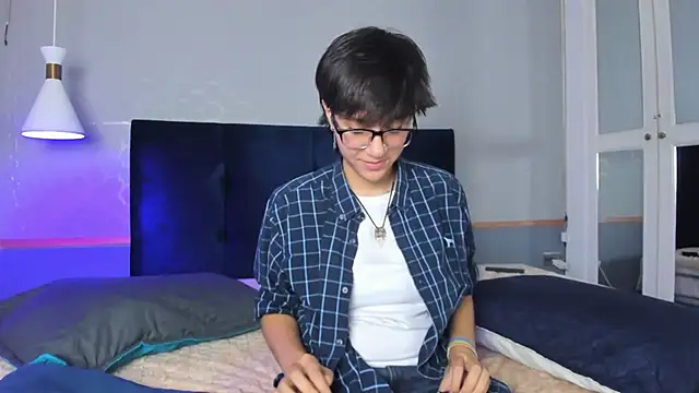 Tsuki Maru online show from 10/01/25, 08:04