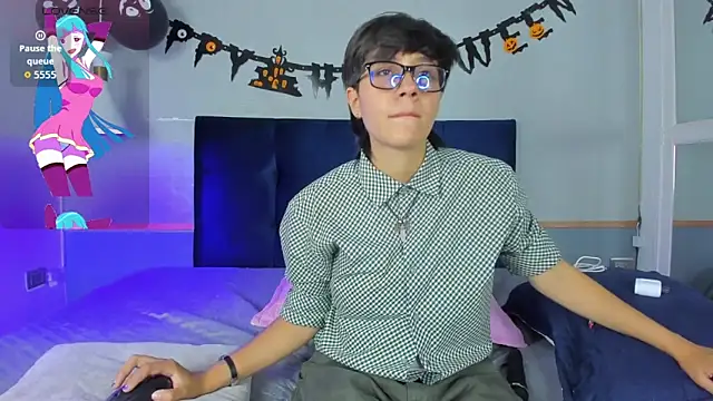 Tsuki Maru online show from 10/26/25, 08:04