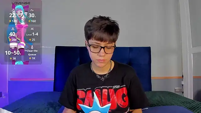 Tsuki Maru online show from 11/25/25, 07:58