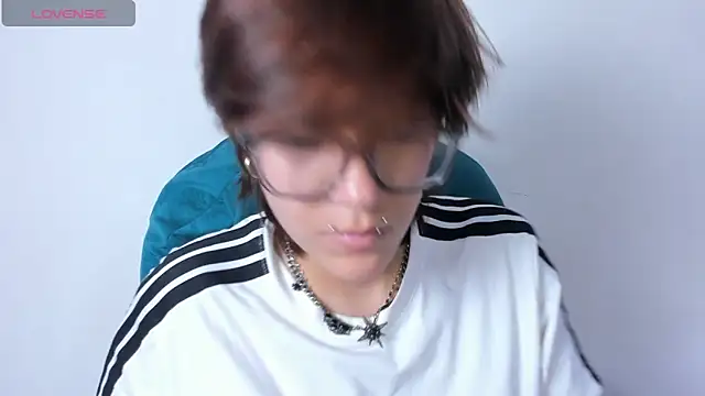 Tsuki Maru online show from 04/05/26, 07:22