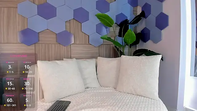 MilaGrace1 online show from 02/05/26, 10:09