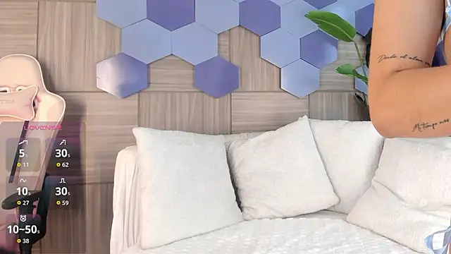 MilaGrace1 online show from 02/10/26, 11:36