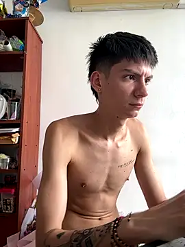 Snapshot of Luck__090 chatting on 09/25/25, 05:05 Luck  090 online show from 09/25/25, 05:05