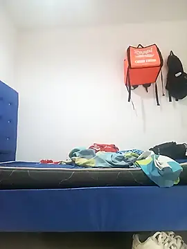 Snapshot of MackMacKenzie chatting on 09/15/25, 01:00 MackMacKenzie online show from 09/15/25, 01:00