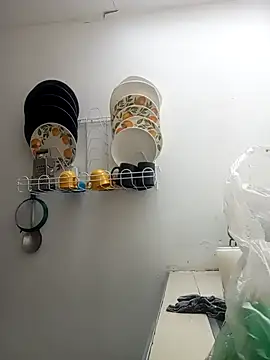 Snapshot of MackMacKenzie chatting on 10/18/25, 01:56 MackMacKenzie online show from 10/18/25, 01:56