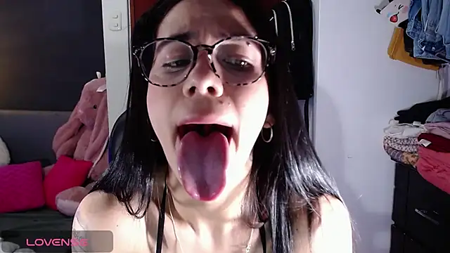 Snapshot of Ashley_olivares chatting on 10/12/25, 05:56 Ashley olivares online show from 10/12/25, 05:56