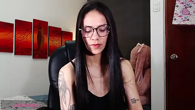 Snapshot of Ashley_olivares chatting on 10/27/25, 12:58 Ashley olivares online show from 10/27/25, 12:58