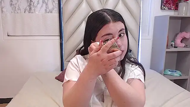 Vicluxxx online show from 10/16/25, 01:12