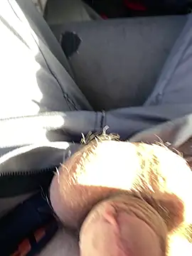 Snapshot of KE6FRAN7 chatting on 09/16/25, 07:09 KE6FRAN7 online show from 09/16/25, 07:09