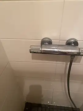 Snapshot of KE6FRAN7 chatting on 09/22/25, 09:39 KE6FRAN7 online show from 09/22/25, 09:39