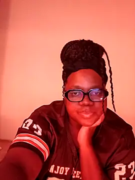 Gyminae online show from 10/28/25, 05:59