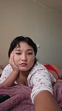 Hellenlin online show from 04/17/26, 05:05