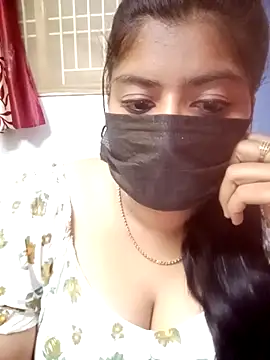 Snapshot of Reshma-Rani chatting on 09/19/25, 07:47 Reshma-Rani online show from 09/19/25, 07:47