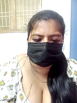 Snapshot of Reshma-Rani chatting on 09/27/25, 07:41 Reshma-Rani online show from 09/27/25, 07:41