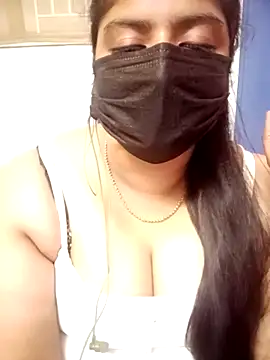 Snapshot of Reshma-Rani chatting on 09/28/25, 06:57 Reshma-Rani online show from 09/28/25, 06:57