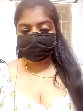 Snapshot of Reshma-Rani chatting on 11/26/25, 07:26 Reshma-Rani online show from 11/26/25, 07:26