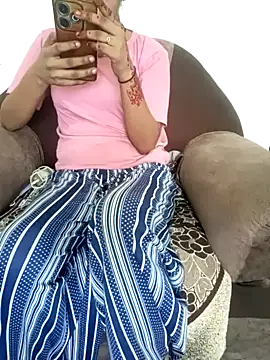 Snapshot of Student_girl2 chatting on 09/18/25, 04:58 Student girl2 online show from 09/18/25, 04:58