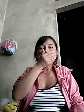 Snapshot of soope-00 chatting on 09/26/25, 02:04 soope-00 online show from 09/26/25, 02:04