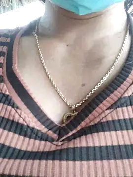 Snapshot of soope-00 chatting on 10/17/25, 01:09 soope-00 online show from 10/17/25, 01:09