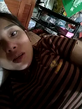 Snapshot of soope-00 chatting on 10/21/25, 07:31 soope-00 online show from 10/21/25, 07:31