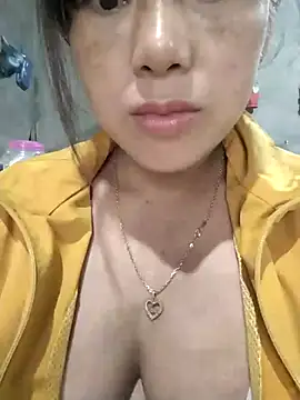 Snapshot of soope-00 chatting on 10/25/25, 12:18 soope-00 online show from 10/25/25, 12:18