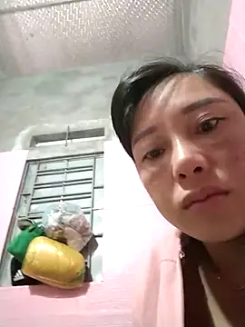 Snapshot of soope-00 chatting on 11/23/25, 11:04 soope-00 online show from 11/23/25, 11:04