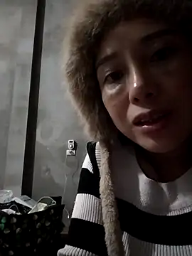 Snapshot of soope-00 chatting on 12/05/25, 10:35 soope-00 online show from 12/05/25, 10:35