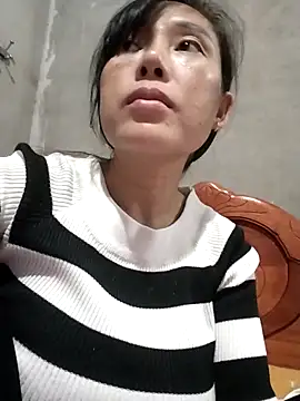 Snapshot of soope-00 chatting on 12/14/25, 11:37 soope-00 online show from 12/14/25, 11:37