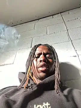 Snapshot of Wuu2now chatting on 10/31/25, 05:08 Wuu2now online show from 10/31/25, 05:08