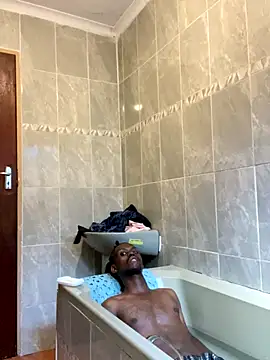 Snapshot of Wuu2now chatting on 11/19/25, 03:45 Wuu2now online show from 11/19/25, 03:45