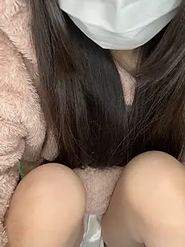 Snapshot of xx_Ojou_xx chatting on 10/24/25, 12:12 xx Ojou xx online show from 10/24/25, 12:12