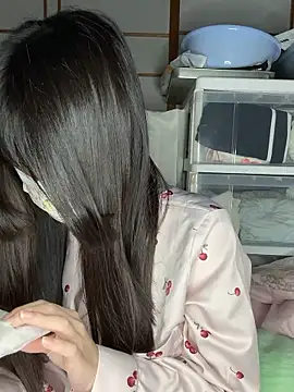 Snapshot of xx_Ojou_xx chatting on 11/14/25, 05:22 xx Ojou xx online show from 11/14/25, 05:22