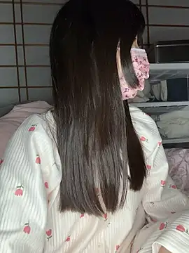 Snapshot of xx_Ojou_xx chatting on 12/02/25, 04:35 xx Ojou xx online show from 12/02/25, 04:35