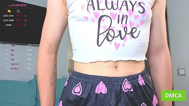 Snapshot of JuliannaWenger chatting on 10/23/25, 05:01 JuliannaWenger online show from 10/23/25, 05:01