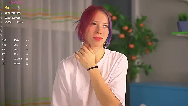 Snapshot of JuliannaWenger chatting on 11/17/25, 04:35 JuliannaWenger online show from 11/17/25, 04:35