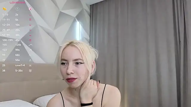 Snapshot of JuliannaWenger chatting on 12/16/25, 04:12 JuliannaWenger online show from 12/16/25, 04:12