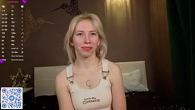 Snapshot of JuliannaWenger chatting on 01/16/26, 04:11 JuliannaWenger online show from 01/16/26, 04:11