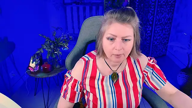 Snapshot of TiffanyBrauny chatting on 09/09/25, 10:26 TiffanyBrauny online show from 09/09/25, 10:26
