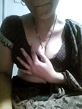 Snapshot of Hottestgirll chatting on 11/02/25, 07:27 Hottestgirll online show from 11/02/25, 07:27