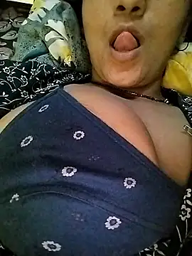 Snapshot of Hottestgirll chatting on 11/10/25, 07:51 Hottestgirll online show from 11/10/25, 07:51