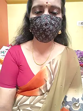 Snapshot of mallu-reshma chatting on 10/18/25, 03:57 mallu-reshma online show from 10/18/25, 03:57