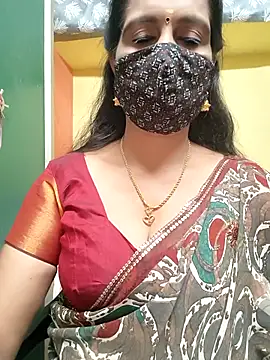 Snapshot of mallu-reshma chatting on 11/27/25, 05:42 mallu-reshma online show from 11/27/25, 05:42