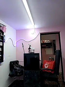 GabyMontenegro online show from 10/17/25, 05:59