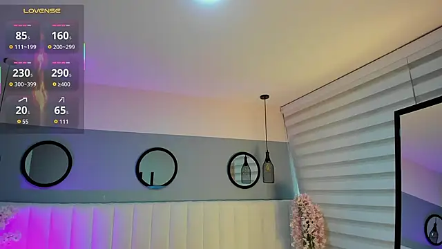 Snapshot of Mila_Hank_ chatting on 12/17/25, 12:00 Mila Hank online show from 12/17/25, 12:00