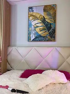 Snapshot of Mila_Hank_ chatting on 02/09/26, 12:42 Mila Hank online show from 02/09/26, 12:42