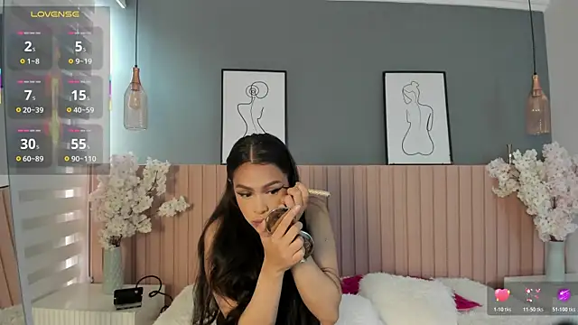 Snapshot of Mila_Hank_ chatting on 03/05/26, 12:23 Mila Hank online show from 03/05/26, 12:23